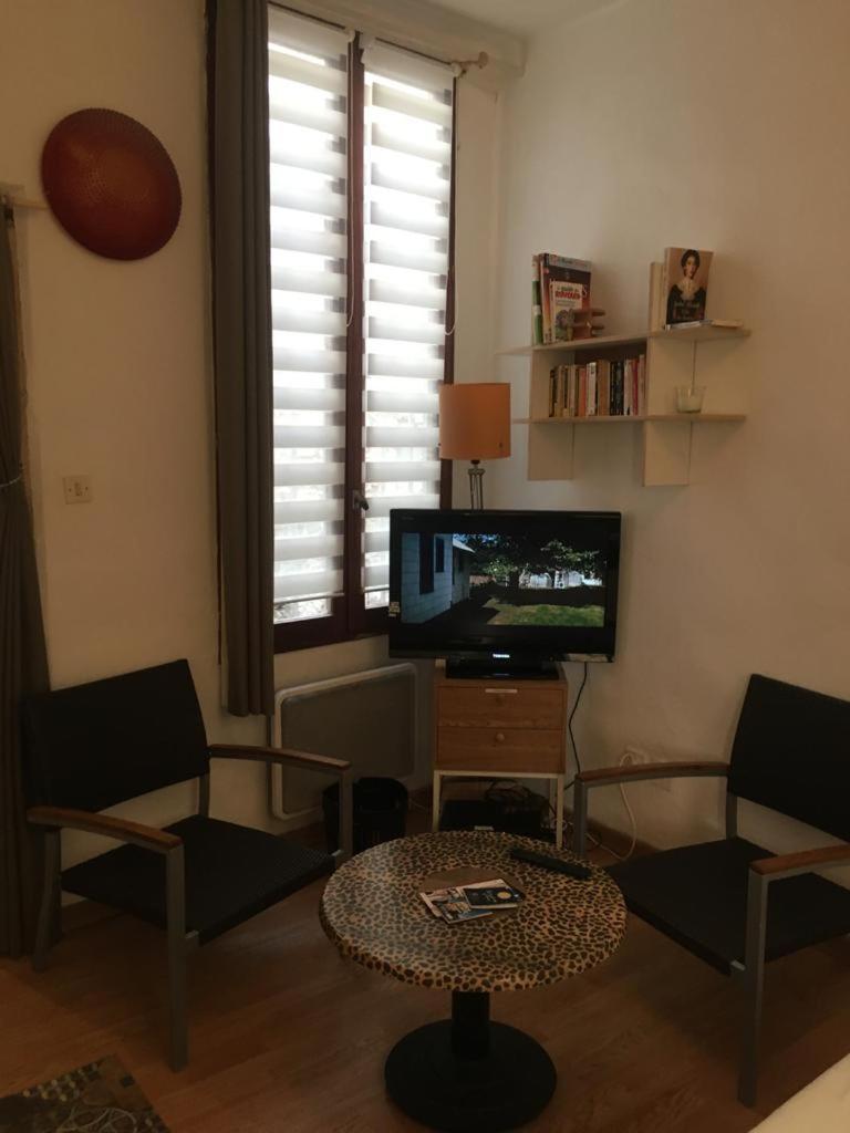 Appart Sympa Dans Le Vieux Nimes Exterior foto